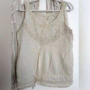 Magnolia Pearl Cream Blouse Feminine Tank. O/S Gently Worn 2/3 times.